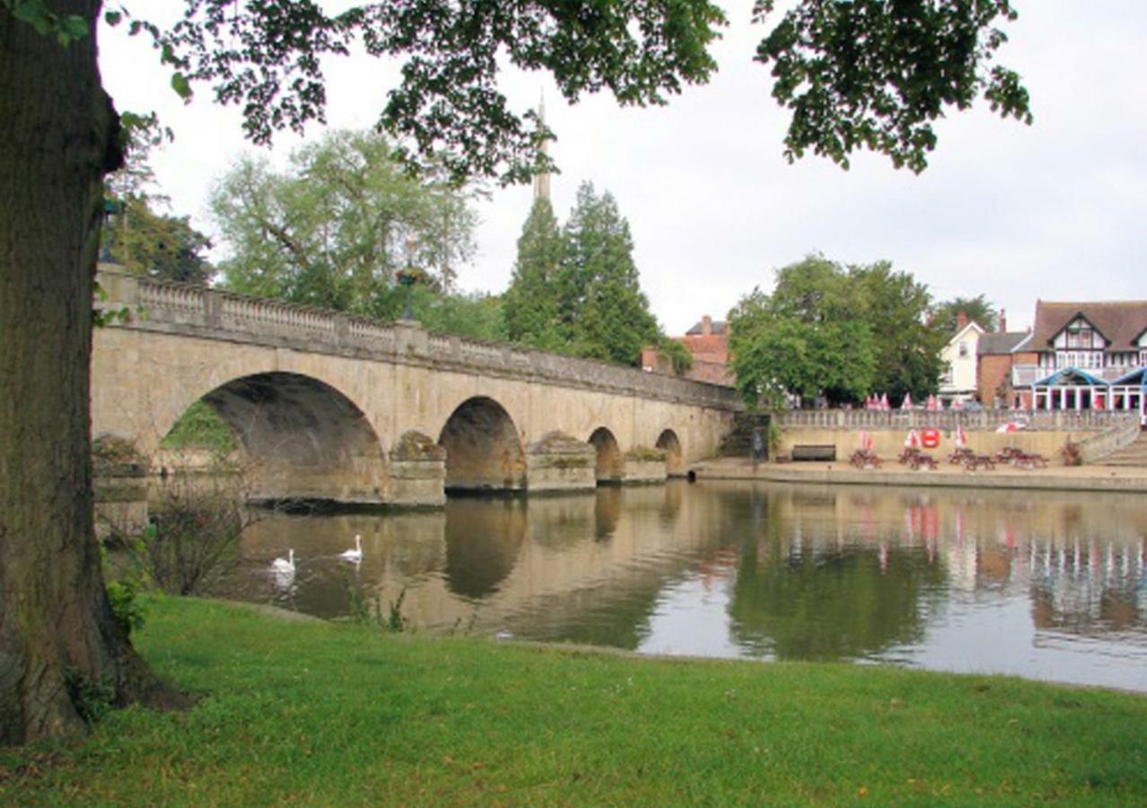 D&E Homestay Wallingford Buitenkant foto